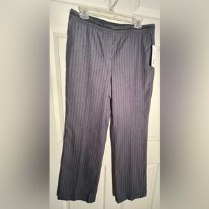 NWT! Madison Studio Wo Sz 10 Gray pin Striped slacks